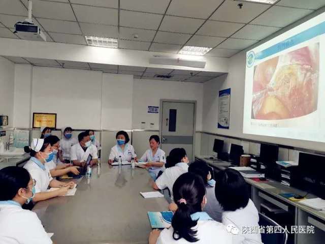 省四院领导深入科室行政查房