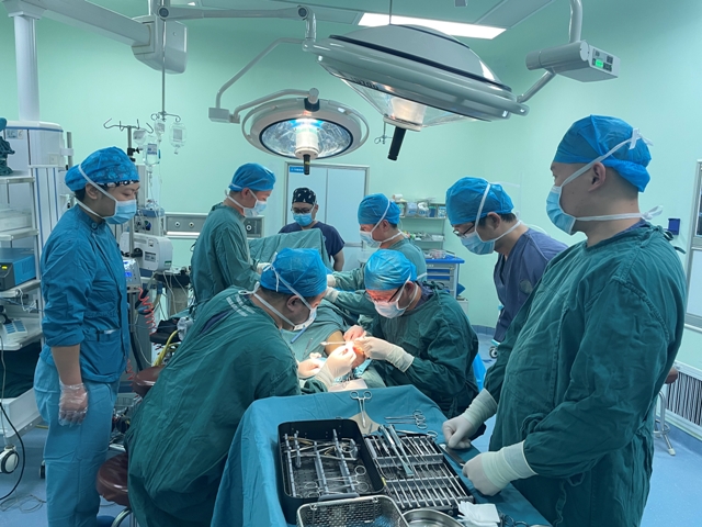 我院首例拇指全形再造手术获得成功