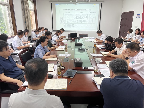 啪啪啦
召开党委（扩大）会议 推进部署医疗领域群众身边腐败和作风问题专项整治工作