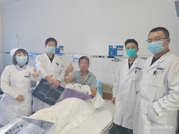 我院骨科完成高难度多指完全离断型断指再植手术